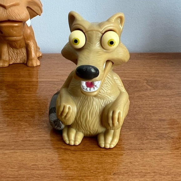 Ice Age 2 Burger King Kid's Meal Character Toy Lot - Picture 3 of 6